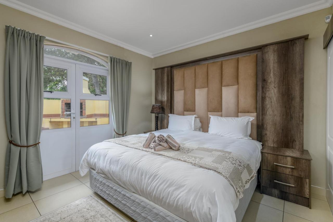 Villa Caylee Caribbean Estates - Ultra-Luxurious - Rimas Interiors Designs - Private Beachfront Escape - Premium Serviced For 8 Guests 포트에드워드 외부 사진